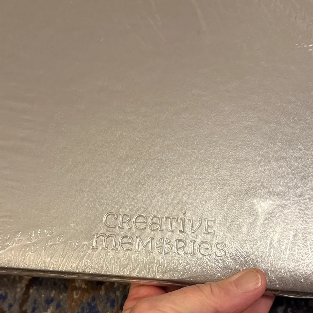 Creative Memories Gray Album with Blue Star - Picture 3 of 9